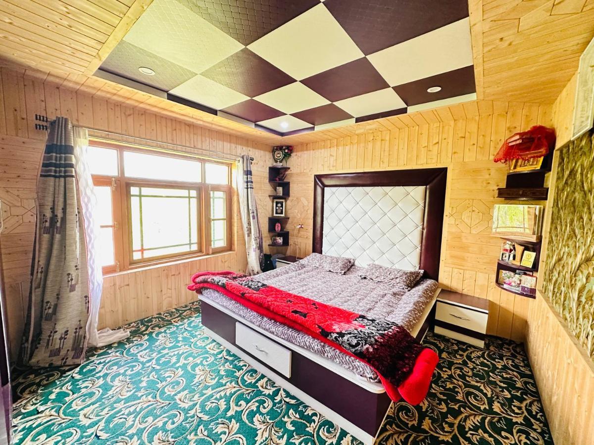 Sheen Homestay Gulmarg Kültér fotó