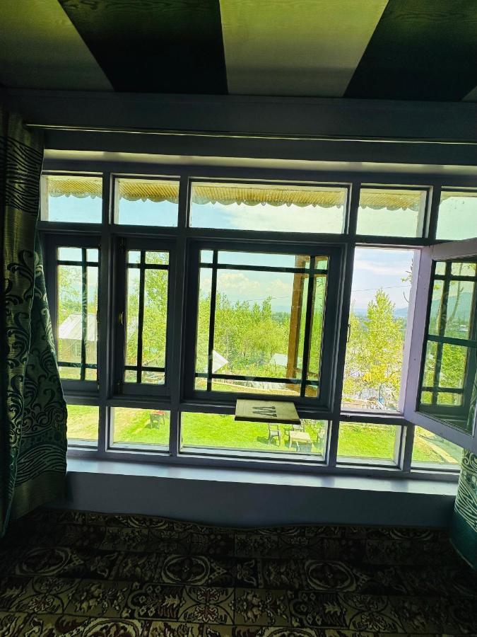 Sheen Homestay Gulmarg Kültér fotó