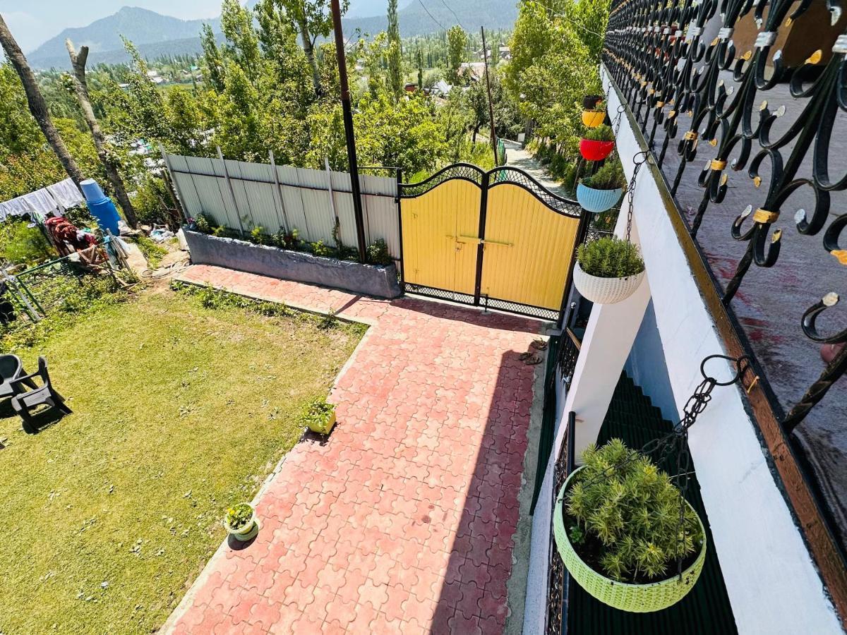 Sheen Homestay Gulmarg Kültér fotó