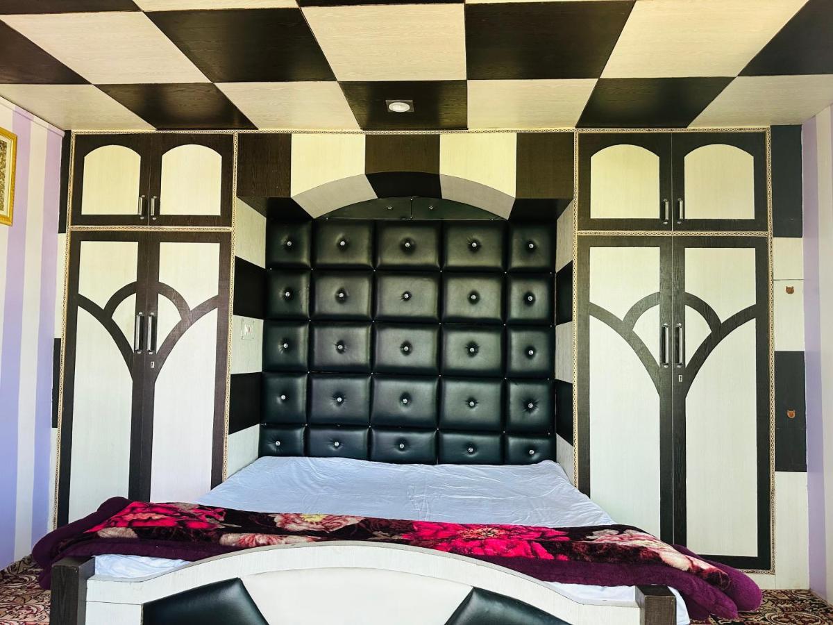 Sheen Homestay Gulmarg Kültér fotó