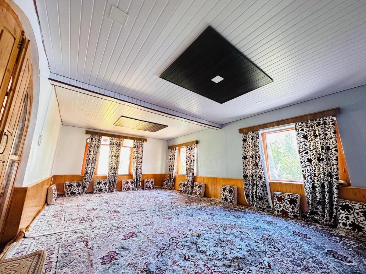 Sheen Homestay Gulmarg Kültér fotó
