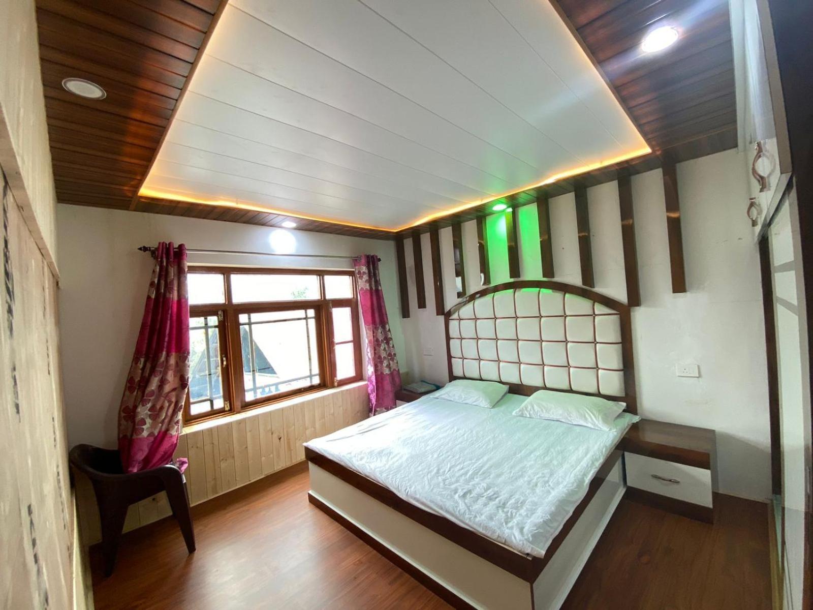 Sheen Homestay Gulmarg Kültér fotó
