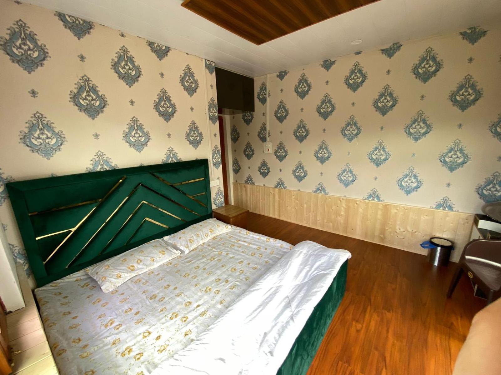 Sheen Homestay Gulmarg Kültér fotó