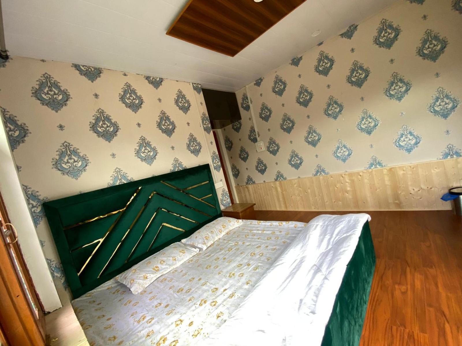 Sheen Homestay Gulmarg Kültér fotó