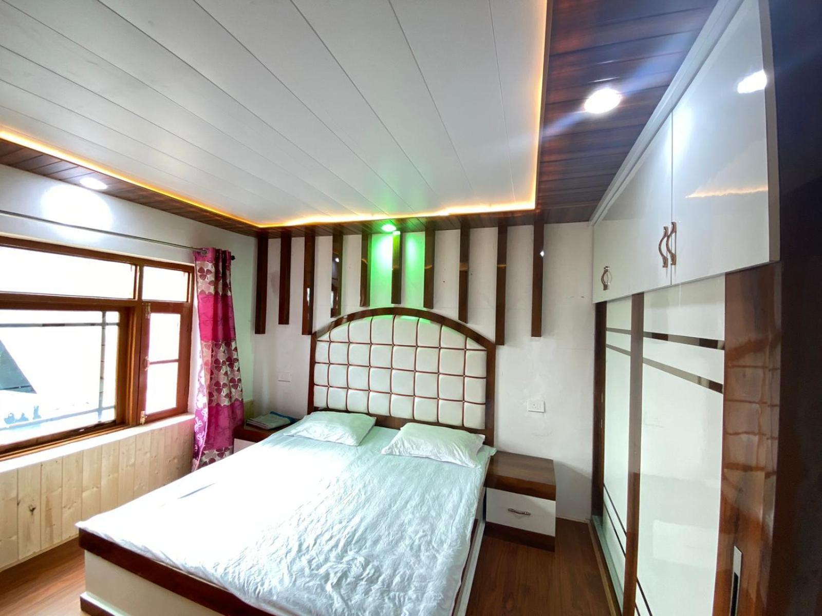 Sheen Homestay Gulmarg Kültér fotó